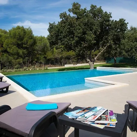 Mit Privatpool Fuer 6 Personen Ca 160 Qm In Pula, Istrien Istrische Riviera Holiday home *