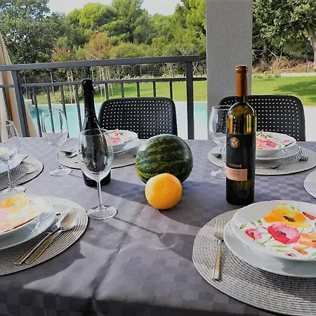 Mit Privatpool Fuer 6 Personen Ca 160 Qm In Pula, Istrien Istrische Riviera Holiday home *